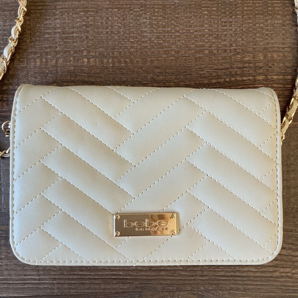 Bebe Sophia quilted crossbody quilted bag with gold detail - Picture 5 of 14